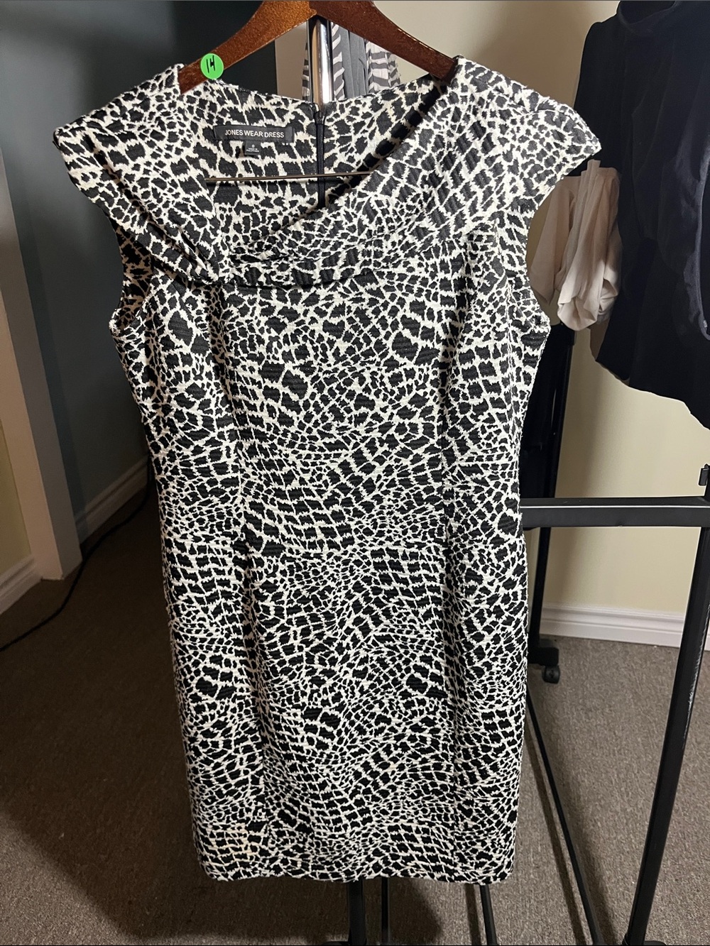 Jones Wear Black and White Printed Sheath Dress